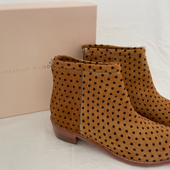 Loeffler Randall size 9.5 never worn 🤍 - Picture 3 of 8